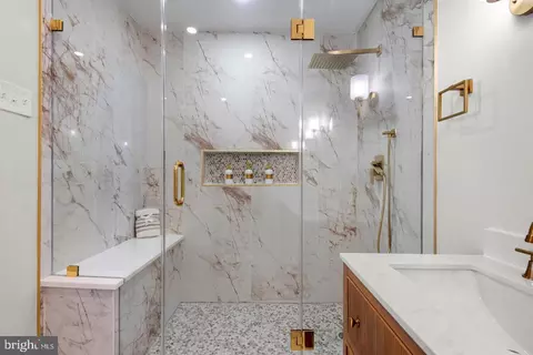 Bath - 318 N Stricker St, Baltimore, MD 21223 photo 3 of 11