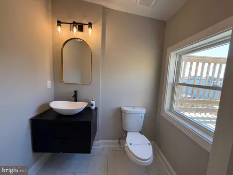 Bath - 318 N Stricker St, Baltimore, MD 21223 photo 10 of 11