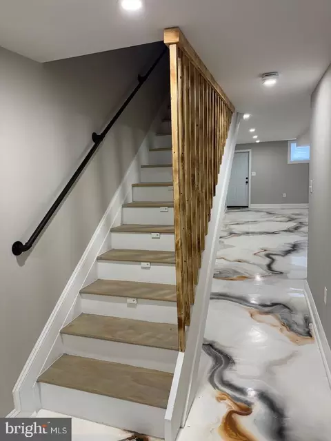 Entry Way - 318 N Stricker St, Baltimore, MD 21223 photo 22 of 23