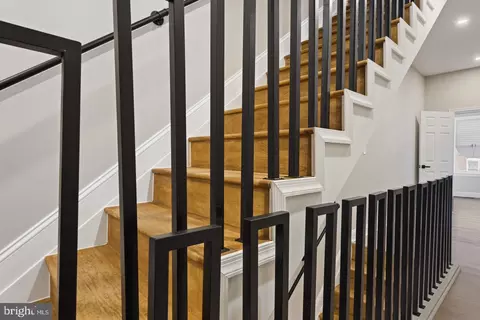 Entry Way - 318 N Stricker St, Baltimore, MD 21223 photo 10 of 23