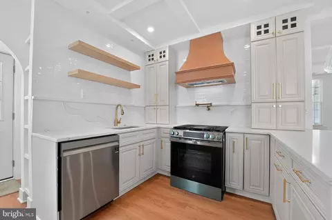 Kitchen - 405 Lyman Ave, Baltimore, MD 21212 photo 1 of 1
