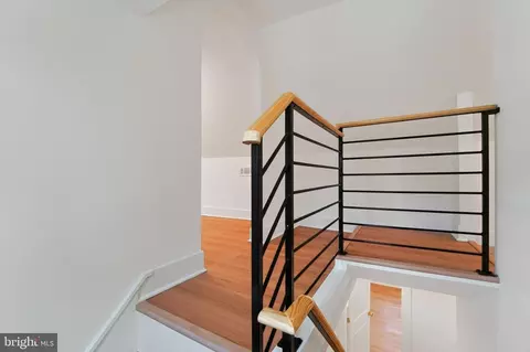Entry Way - 405 Lyman Ave, Baltimore, MD 21212 photo 10 of 11