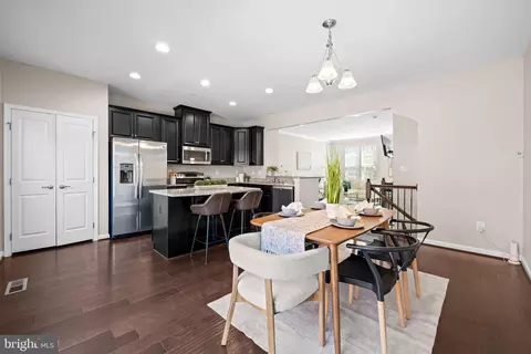 Dining - 842 Oldham St, Baltimore, MD 21224 photo 2 of 2