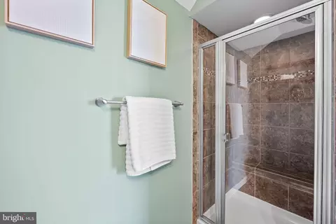 Bath - 842 Oldham St, Baltimore, MD 21224 photo 3 of 3