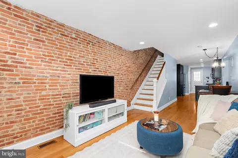 114 N Port St, Baltimore, MD 21224