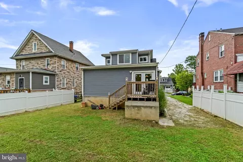 Exterior - 6008 Glenoak Ave, Baltimore, MD 21214 photo 5 of 7