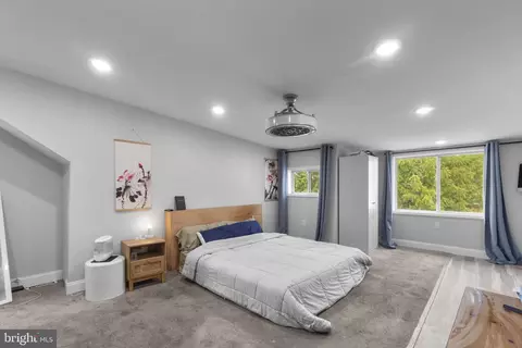 Bedroom - 6008 Glenoak Ave, Baltimore, MD 21214 photo 2 of 6