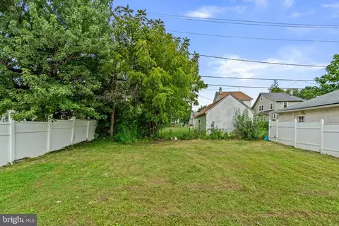 Exterior - 6008 Glenoak Ave, Baltimore, MD 21214 photo 7 of 7