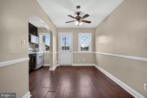Entry Way - 2908 Strickland St, Baltimore, MD 21223 photo 2 of 4