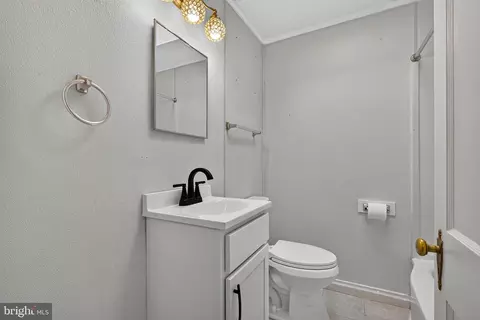 Bath - 2908 Strickland St, Baltimore, MD 21223 photo 1 of 3