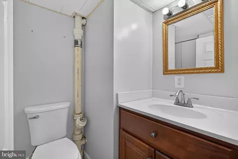Bath - 2908 Strickland St, Baltimore, MD 21223 photo 3 of 3