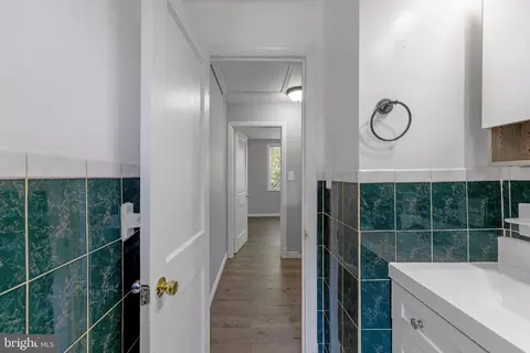 Entry Way - 2837 Round Rd, Baltimore, MD 21225 photo 6 of 7