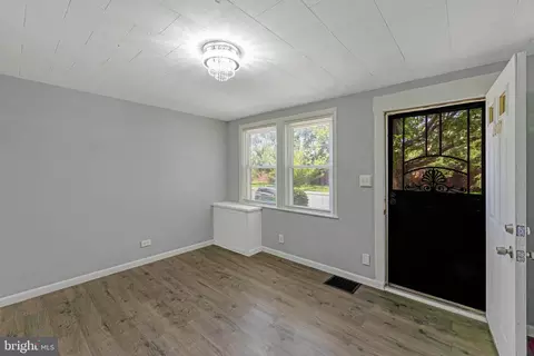 Entry Way - 2837 Round Rd, Baltimore, MD 21225 photo 1 of 7