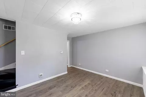 Entry Way - 2837 Round Rd, Baltimore, MD 21225 photo 3 of 7