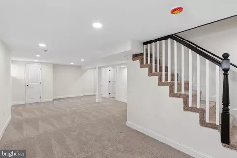 Entry Way - 6100 Glenoak Ave, Baltimore, MD 21214 photo 7 of 7