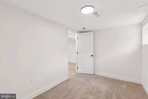 Bedroom - 6100 Glenoak Ave, Baltimore, MD 21214 photo 3 of 3