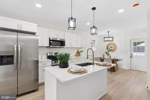 Kitchen - 6100 Glenoak Ave, Baltimore, MD 21214 photo 1 of 2