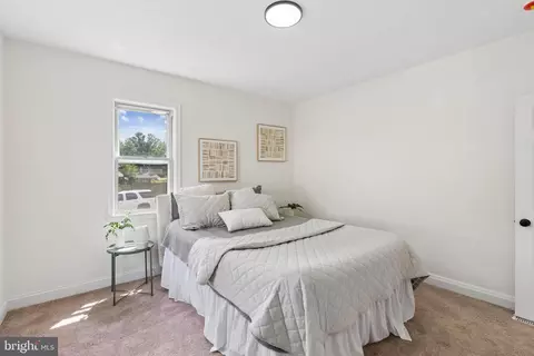 Bedroom - 6100 Glenoak Ave, Baltimore, MD 21214 photo 2 of 3