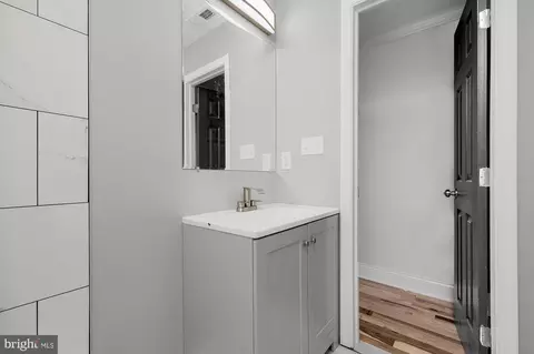 Bath - 1908 E Lanvale St, Baltimore, MD 21213 photo 3 of 4