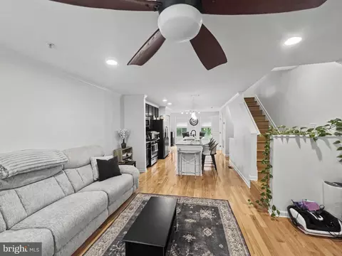 Entry Way - 4629 Dillon Pl, Baltimore, MD 21224 photo 3 of 3