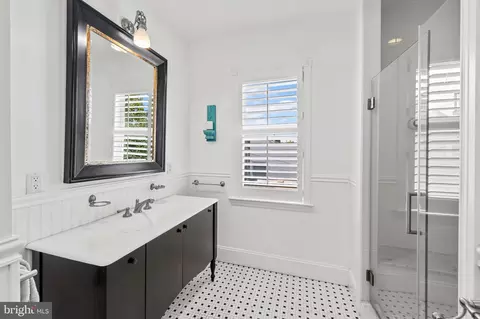 Bath - 2210 E Pratt St, Baltimore, MD 21231 photo 4 of 4