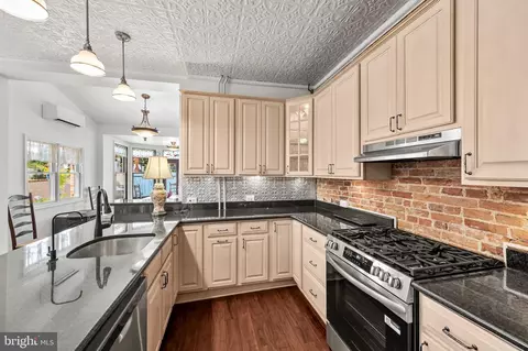Kitchen - 2210 E Pratt St, Baltimore, MD 21231 photo 1 of 3