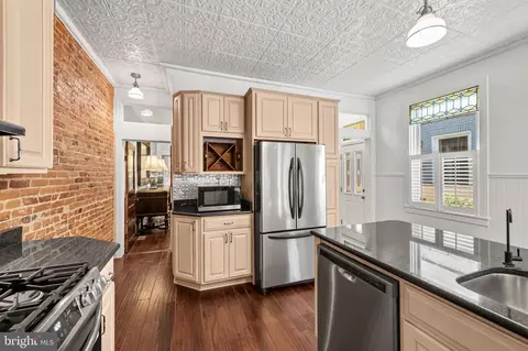 Kitchen - 2210 E Pratt St, Baltimore, MD 21231 photo 3 of 3
