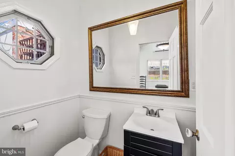 Bath - 2210 E Pratt St, Baltimore, MD 21231 photo 1 of 4