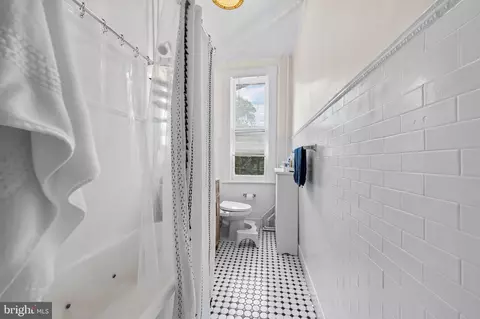 Bath - Undisclosed, Baltimore, MD 21217 photo 3 of 4
