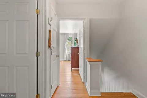 Entry Way - 5203 Falls Rd #11, Baltimore, MD 21210 photo 2 of 3