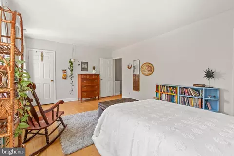 Bedroom - 5203 Falls Rd #11, Baltimore, MD 21210 photo 2 of 3