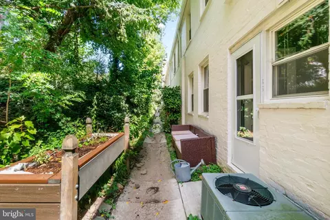 Exterior - 5203 Falls Rd #11, Baltimore, MD 21210 photo 2 of 5