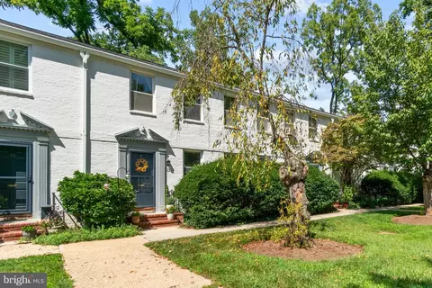 Exterior - 5203 Falls Rd #11, Baltimore, MD 21210 photo 3 of 5