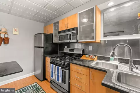Kitchen - 5203 Falls Rd #11, Baltimore, MD 21210 photo 2 of 3