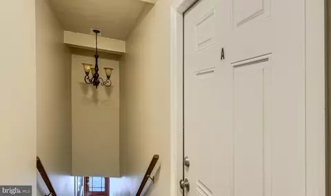 Entry Way - 316 S Broadway, Baltimore, MD 21231 photo 8 of 9