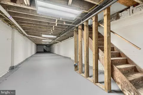 Entry Way - 316 S Broadway, Baltimore, MD 21231 photo 6 of 9