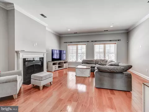 Living - 1319 Covington St, Baltimore, MD 21230 photo 1 of 3