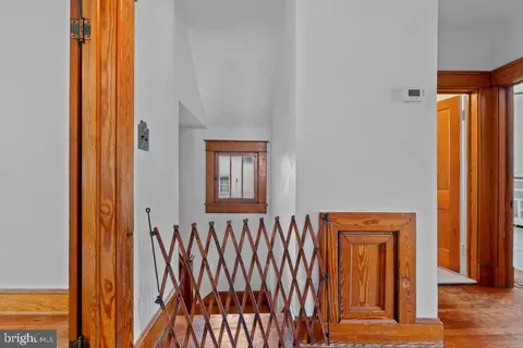Entry Way - 5606 Hilltop Ave, Baltimore, MD 21206 photo 14 of 19