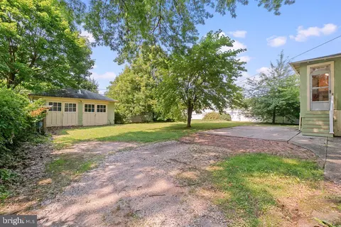 Exterior - 5606 Hilltop Ave, Baltimore, MD 21206 photo 6 of 6