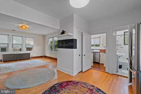 Entry Way - 5606 Hilltop Ave, Baltimore, MD 21206 photo 6 of 19