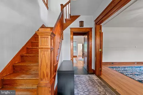 Entry Way - 5606 Hilltop Ave, Baltimore, MD 21206 photo 1 of 19