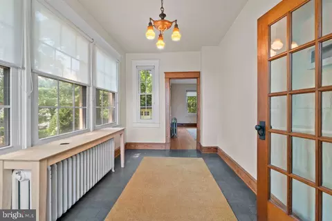 Entry Way - 5606 Hilltop Ave, Baltimore, MD 21206 photo 3 of 19