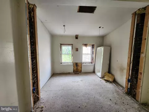 Entry Way - 2932 Greenmount Ave, Baltimore, MD 21218 photo 12 of 12