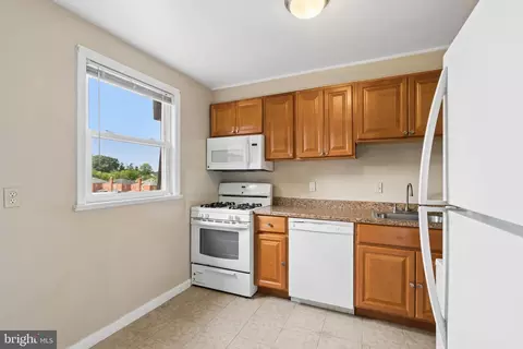 Kitchen - 6431 Walther Ave #E, Baltimore, MD 21206 photo 1 of 2