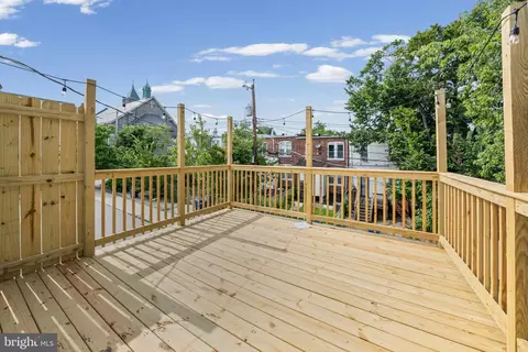 Exterior - 700 Belgian Ave, Baltimore, MD 21218 photo 3 of 7