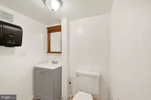 Bath - 5713 Anthony Ave, Baltimore, MD 21206 photo 2 of 2