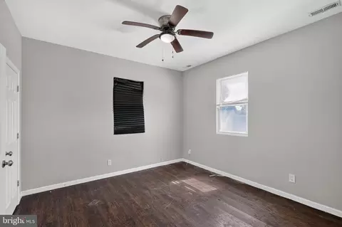 Entry Way - 2804 Ruscombe Ln, Baltimore, MD 21215 photo 10 of 19