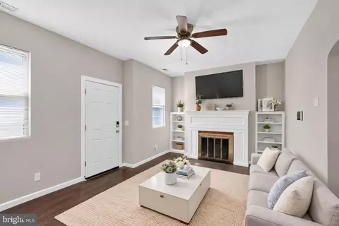 Living - 2804 Ruscombe Ln, Baltimore, MD 21215 photo 1 of 1