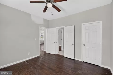 Entry Way - 2804 Ruscombe Ln, Baltimore, MD 21215 photo 11 of 19