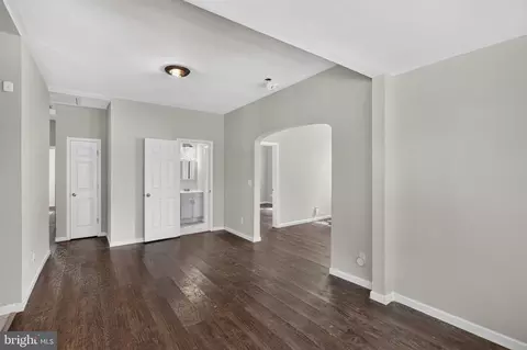Entry Way - 2804 Ruscombe Ln, Baltimore, MD 21215 photo 9 of 19